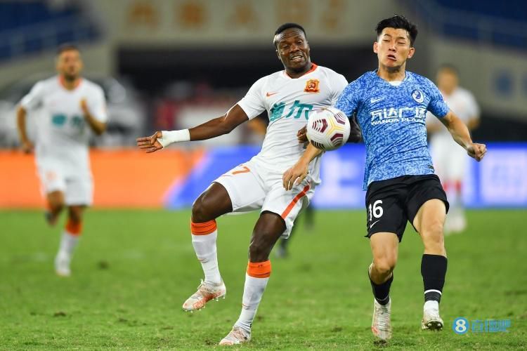 安切洛蒂原本的合同于2024年夏天到期，2021年7月重返皇马以来，安帅为皇马拿下西甲冠军、欧冠冠军、国王杯和世俱杯冠军。